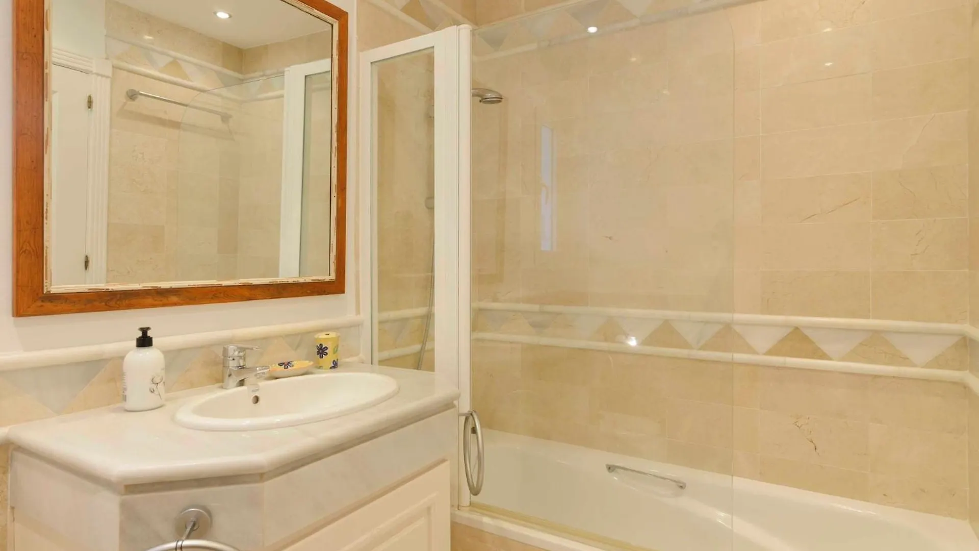 Villa Duque Los Monteros Marbella