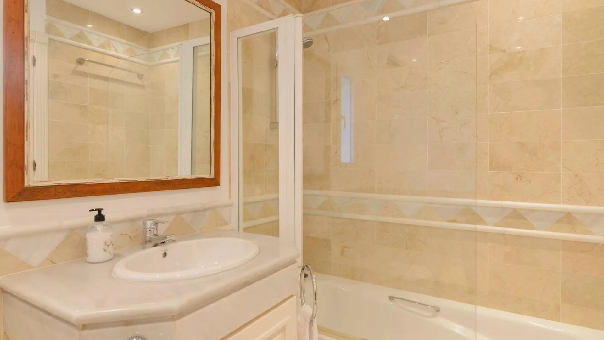 Villa Duque Los Monteros Marbella